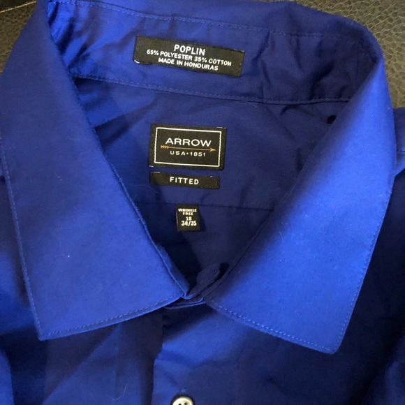 *bundle* four dress shirts. - Picture 2 of 5